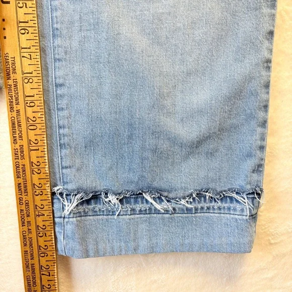 Talbots Jeans Women Sz 4 Petite Wide Leg Trouser Light Wash Frayed Hem Denim - Picture 6 of 12
